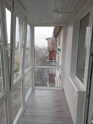 Французское остекление балкона в Днепре, Rehau Euro 60 - Открытые окна