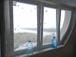 Пластиковые окна Rehau нестандартной формы фото - Открытые окна
