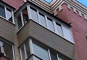 Балкон Г-образный с выносом вперед на 30 см в Днепре