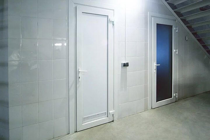 Межкомнатные пластиковые двери для технических помещений в Днепре