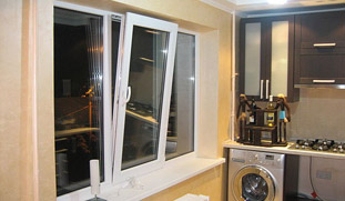 Металлопластиковое окно Rehau на кухню, белое в Днепре