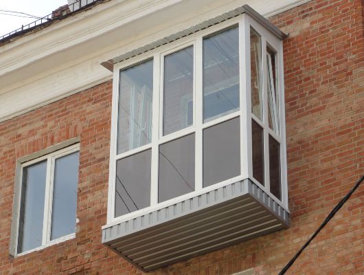 Металлопластиковый французский балкон